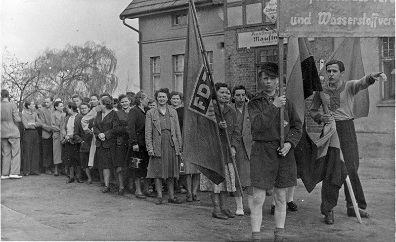 Maidemo an der Maustmühle 1951